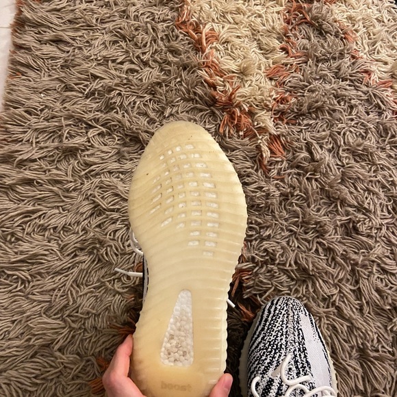 Lightly used Yeezy 350 V2 ‘Zebra’ size 12 (no box) - Picture 3 of 4